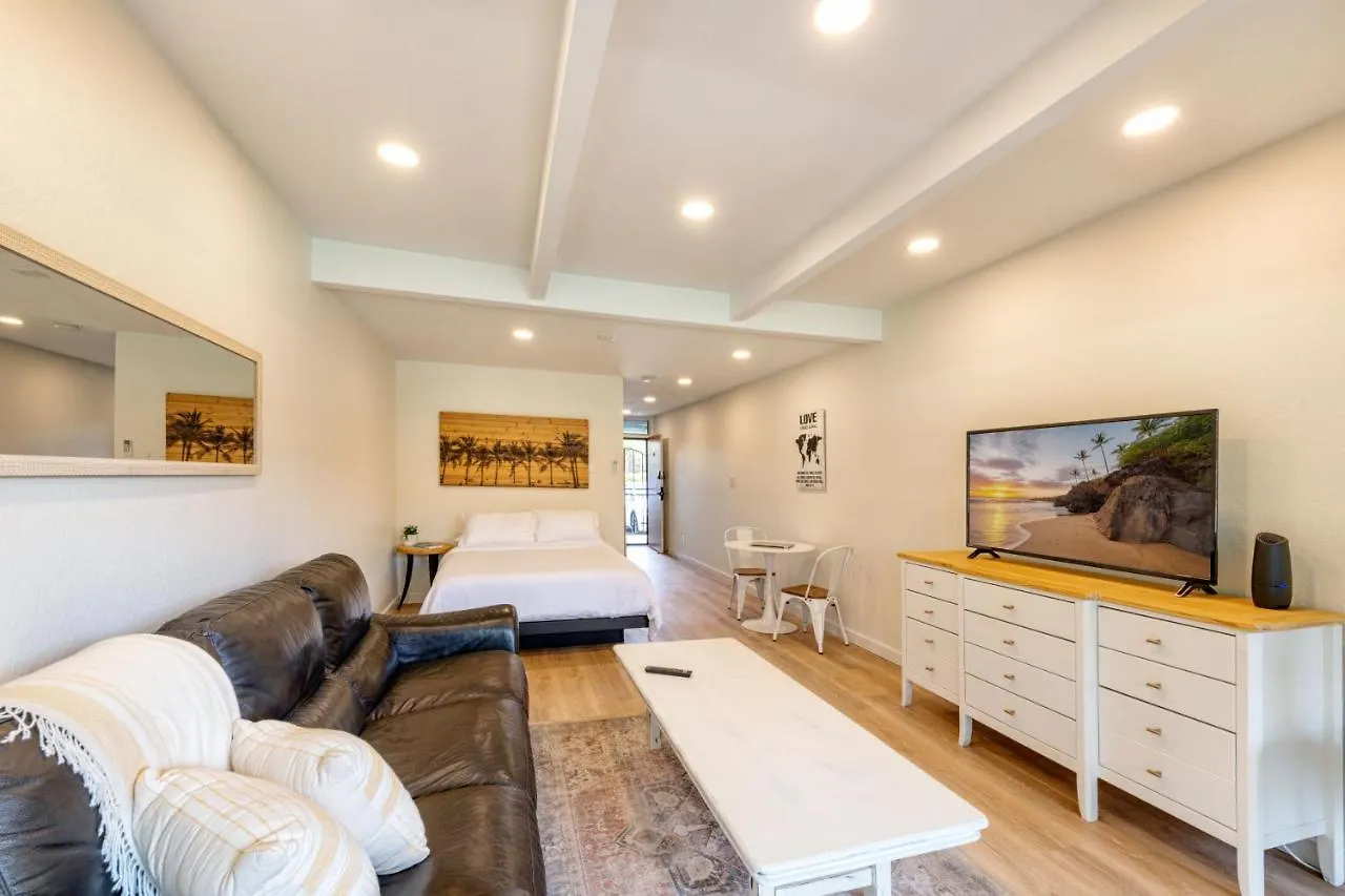 3Mins Walk To Beach! Laundry, Pool, Hot Tub & More Kihei Aparthotel