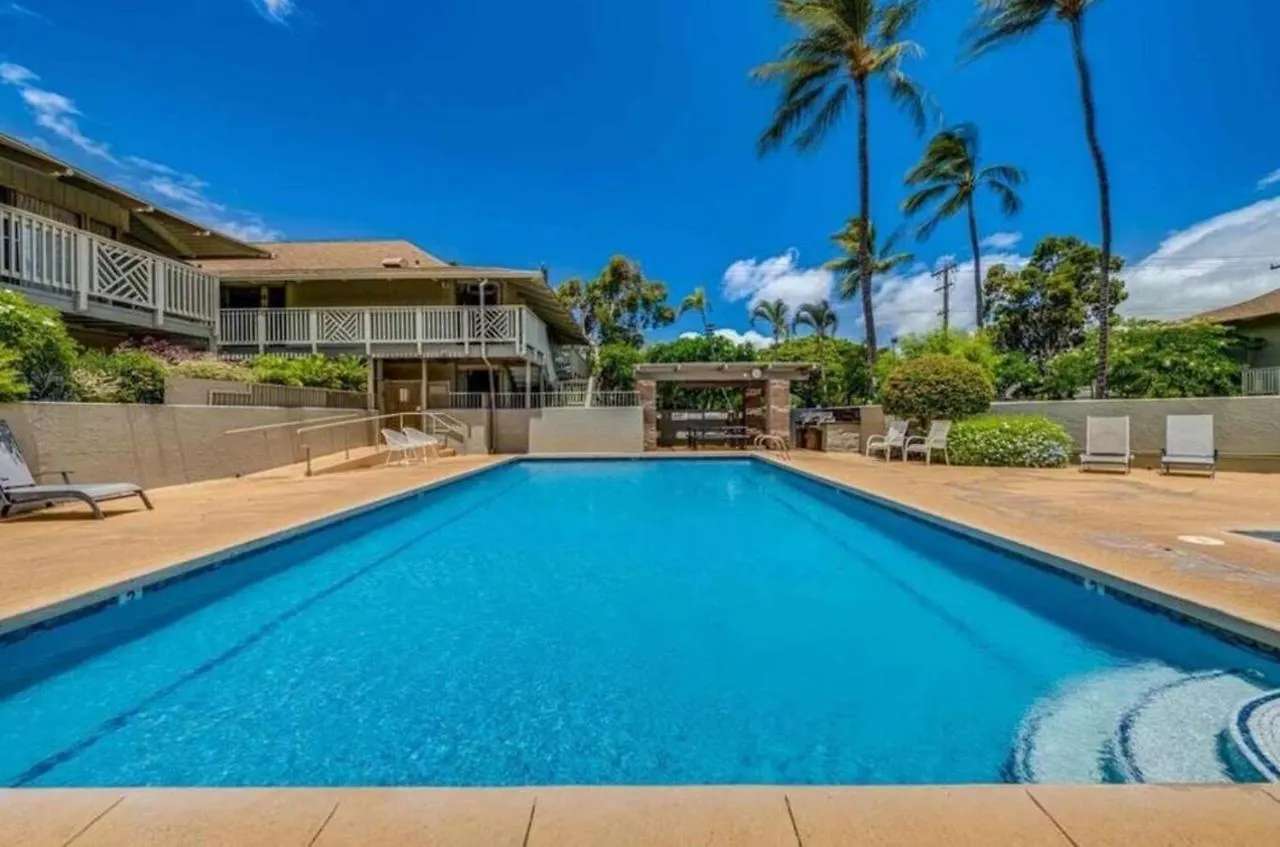 3Mins Walk To Beach! Laundry, Pool, Hot Tub & More Kihei